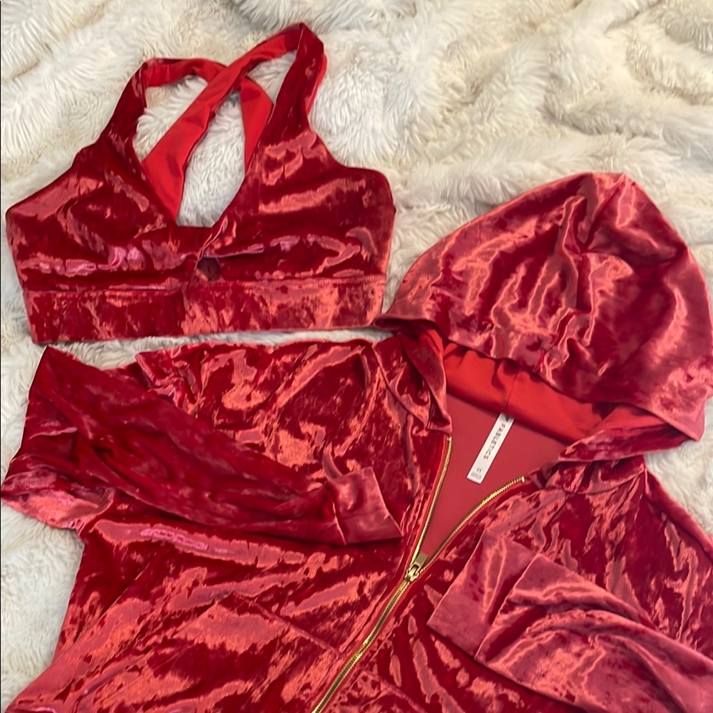 Fabletics Crushed velvet sports bra & matching Vibrant Red Jacket